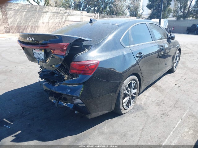 3KPF24AD0PE527776 KIA mpi nu