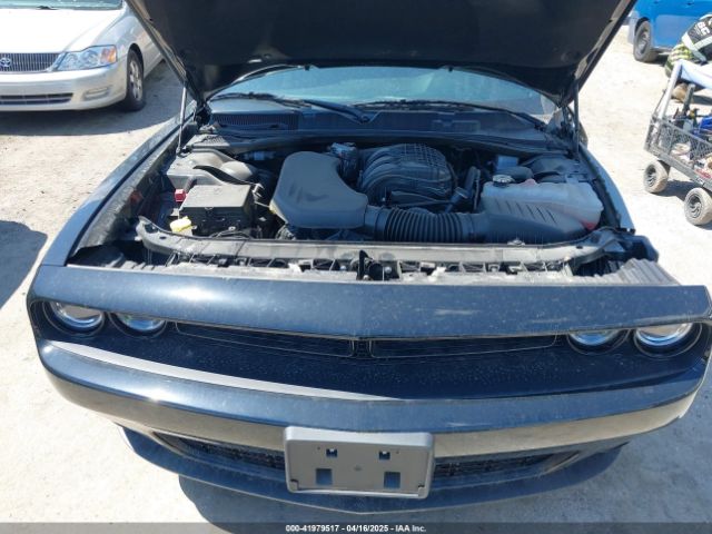2C3CDZAG0PH692756 Dodge Challenger Sxt