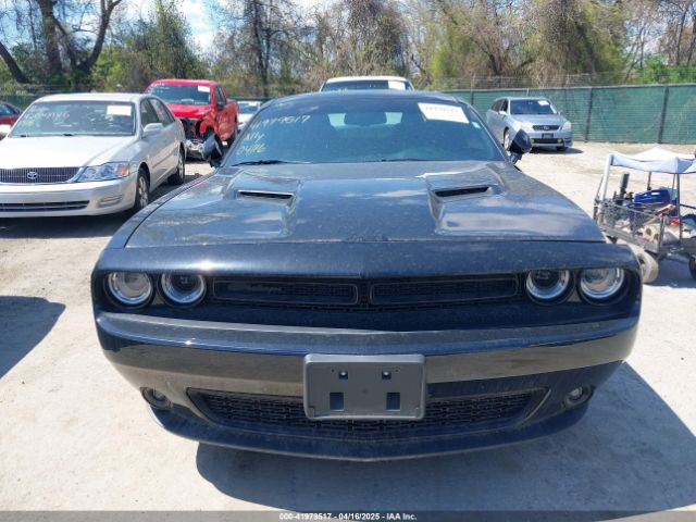 2C3CDZAG0PH692756 Dodge Challenger Sxt