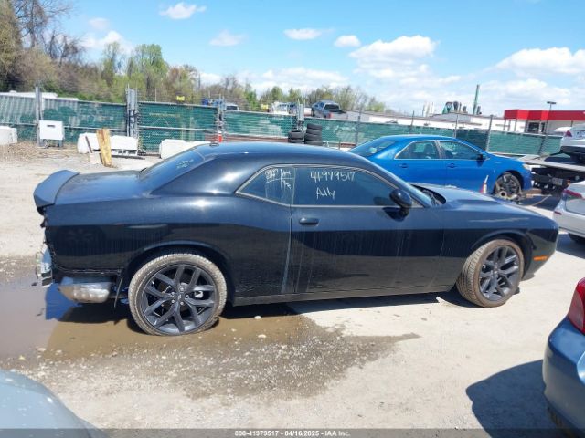 2C3CDZAG0PH692756 Dodge Challenger Sxt