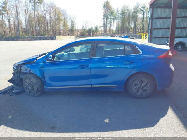 KMHC75LCXHU033678 Hyundai Ioniq Hybrid Sel