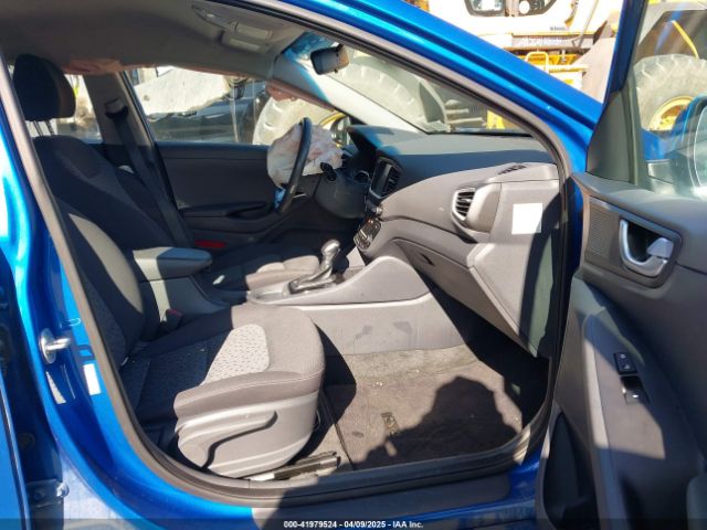KMHC75LCXHU033678 Hyundai Ioniq Hybrid Sel
