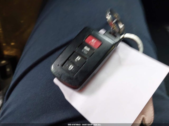4T1BF1FK0EU763816 Toyota CAMRY SE