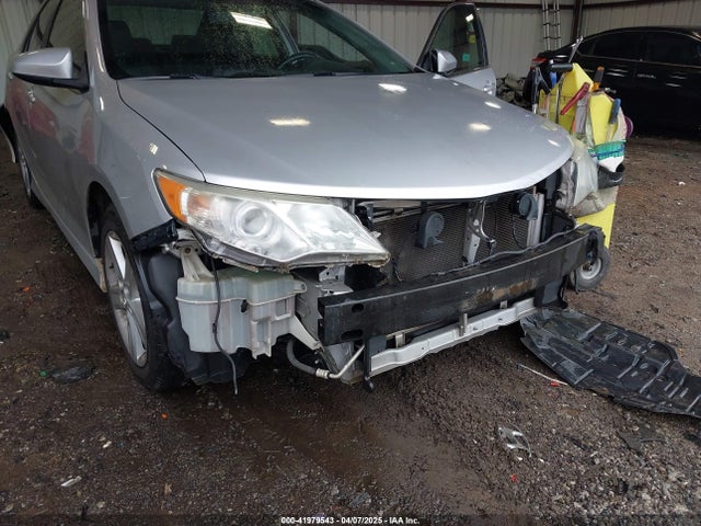 4T1BF1FK0EU763816 Toyota CAMRY SE