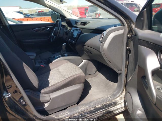 JN1BJ1CP7KW235504 Nissan Rogue Sport Sv