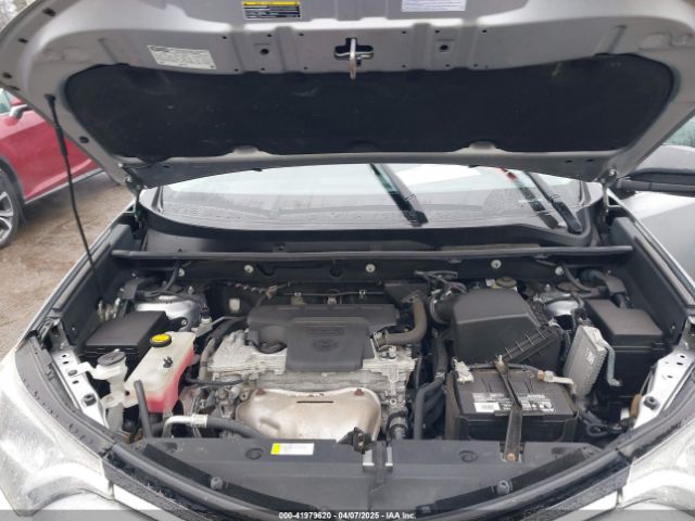 2T3BFREV4GW419670 Toyota RAV4 LE