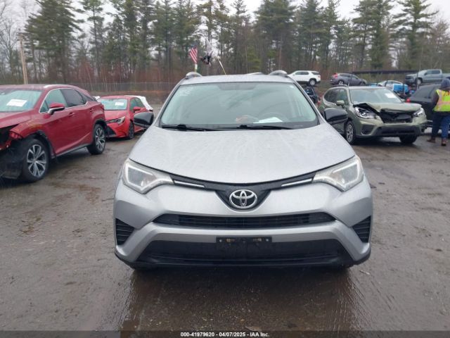 2T3BFREV4GW419670 Toyota RAV4 LE