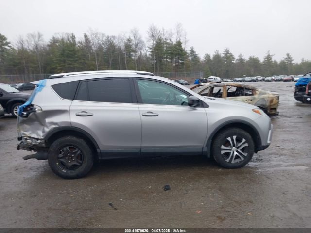 2T3BFREV4GW419670 Toyota RAV4 LE