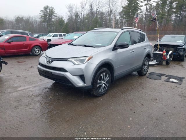 2T3BFREV4GW419670 Toyota RAV4 LE