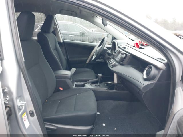 2T3BFREV4GW419670 Toyota RAV4 LE