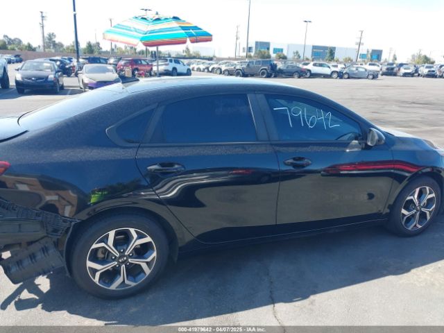 3KPF24ADXKE016732 KIA Forte Lxs