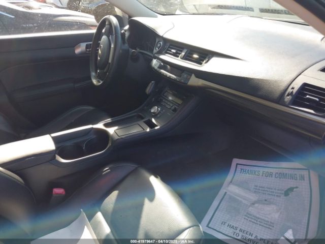 JTHKD5BH5F2210876 Lexus CT 200H