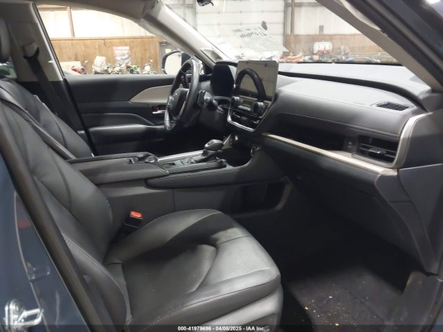 5TDAAAB50RS040749 Toyota Grand Highlander Platinum