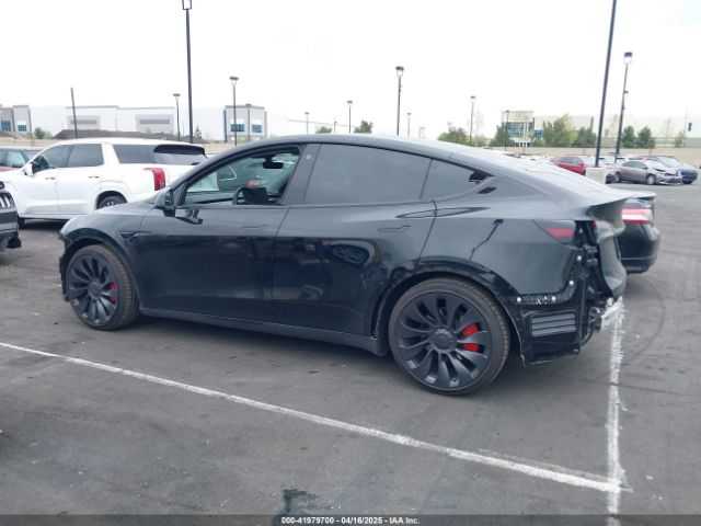 7SAYGDEF9NF573851 Tesla Model Y Performance Dual Motor All-wheel Drive