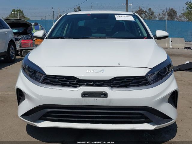 3KPF24AD7PE656677 KIA FORTE LX