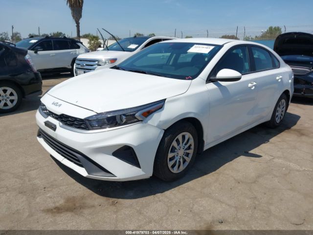 3KPF24AD7PE656677 KIA FORTE LX