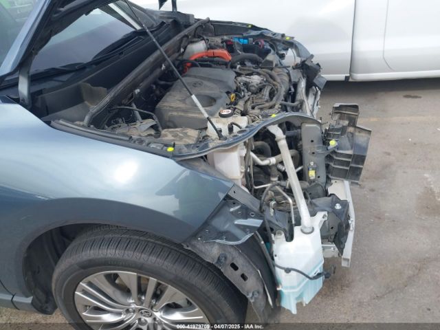 JTEAAAAH5NJ112995 Toyota Venza Xle