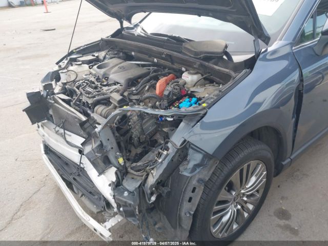 JTEAAAAH5NJ112995 Toyota Venza Xle