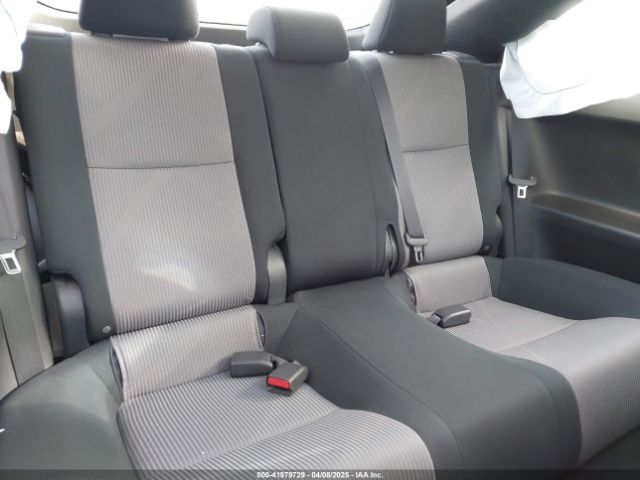 JTKJF5C72GJ017257 Scion TC