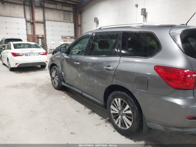 5N1DR2MM2HC622055 Nissan Pathfinder S