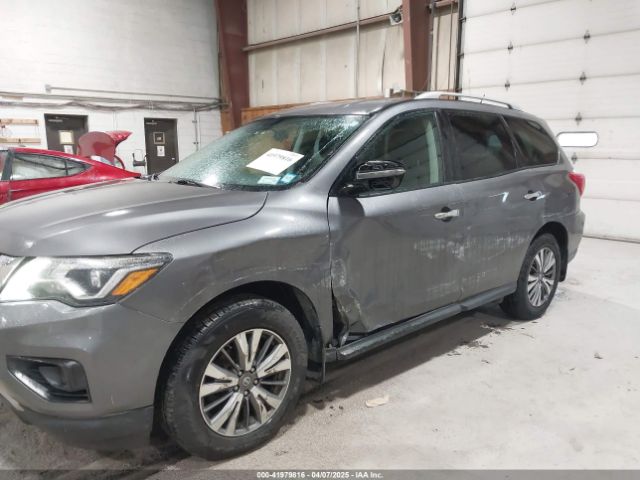 5N1DR2MM2HC622055 Nissan Pathfinder S