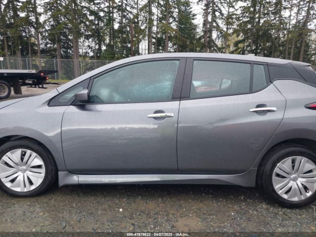1N4AZ1BV6RC555366 Nissan LEAF S