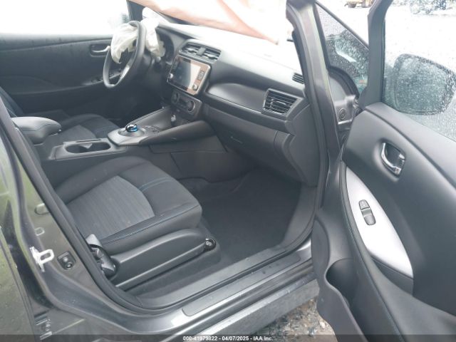 1N4AZ1BV6RC555366 Nissan LEAF S