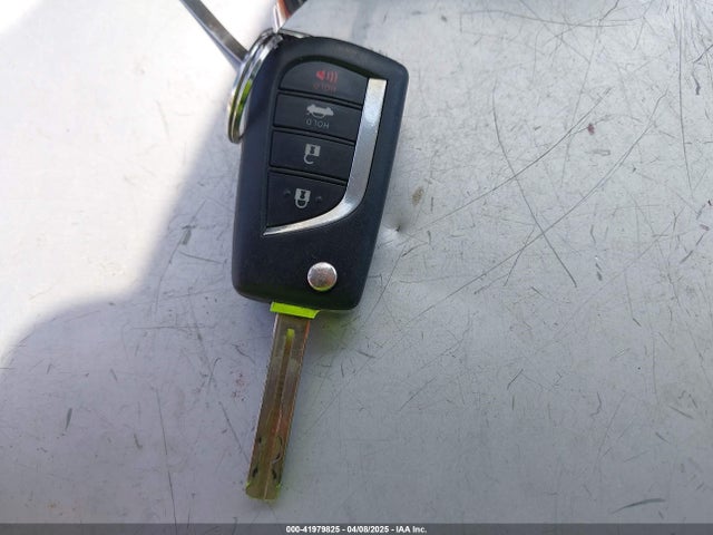 4T1C11AK6NU716400 Toyota CAMRY LE