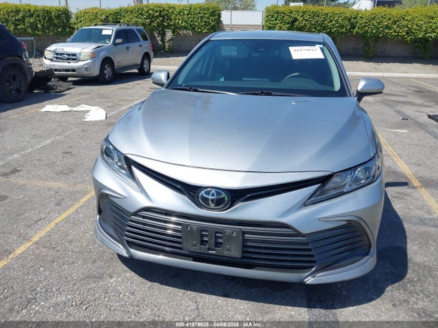 4T1C11AK6NU716400 Toyota CAMRY LE