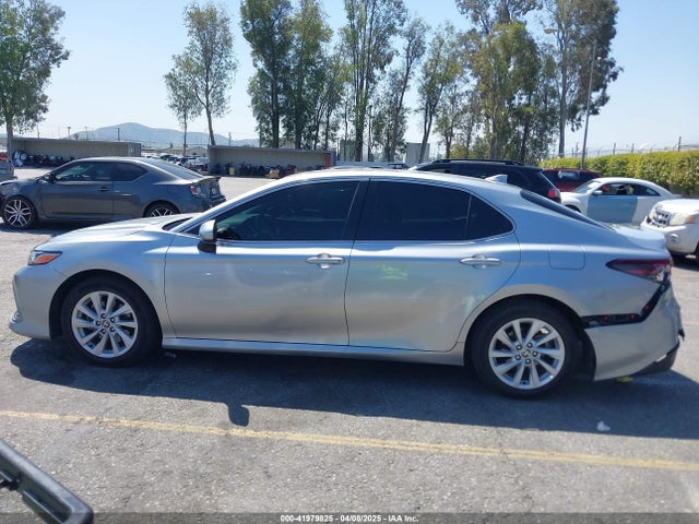4T1C11AK6NU716400 Toyota CAMRY LE