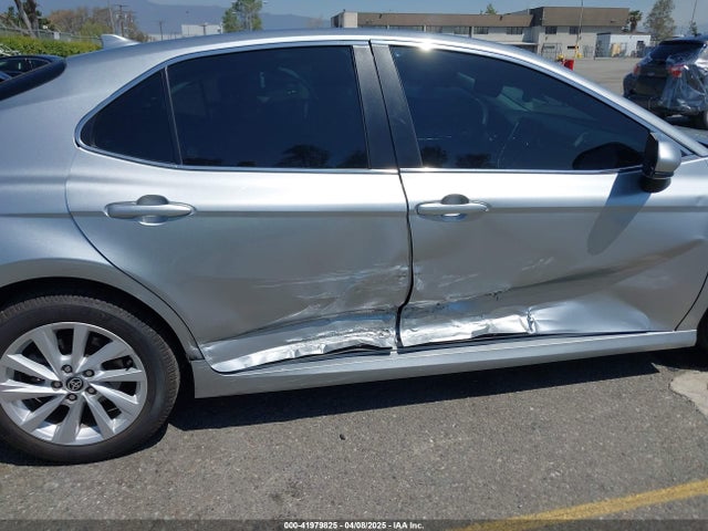 4T1C11AK6NU716400 Toyota CAMRY LE