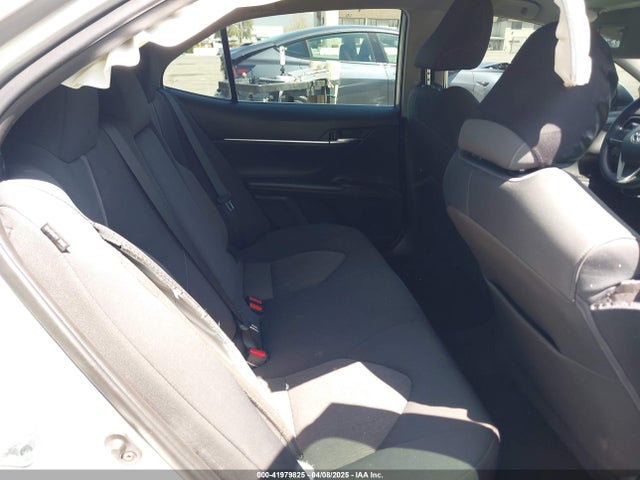 4T1C11AK6NU716400 Toyota CAMRY LE