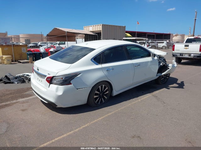 1N4AL3AP5JC134629 Nissan Altima 2.5 Sv