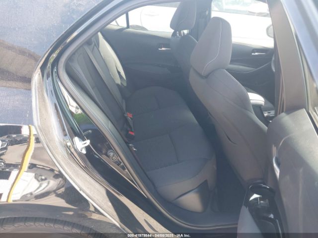 JTND4MBE5R3221641 Toyota COROLLA SE