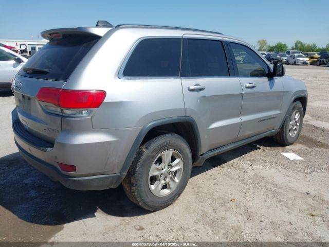 1C4RJEAG0HC890832 Jeep Grand Cherokee Laredo 4x2
