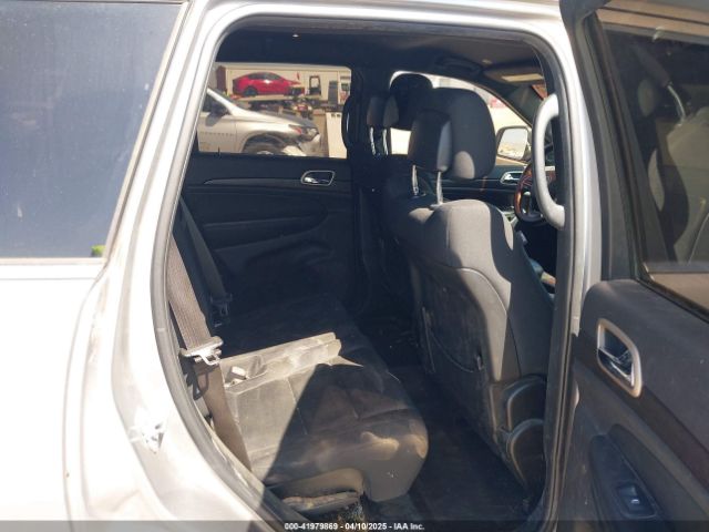 1C4RJEAG0HC890832 Jeep Grand Cherokee Laredo 4x2
