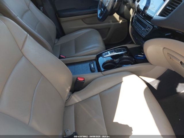 5FNYF6H93HB048032 Honda Pilot Touring