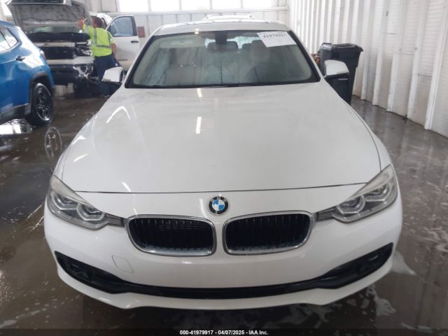 WBA8A9C57JAH13937 BMW 320i