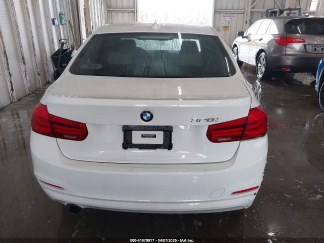 WBA8A9C57JAH13937 BMW 320i