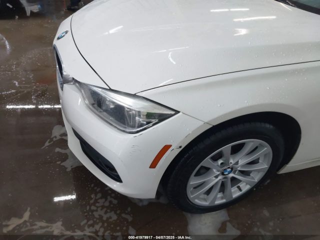 WBA8A9C57JAH13937 BMW 320i