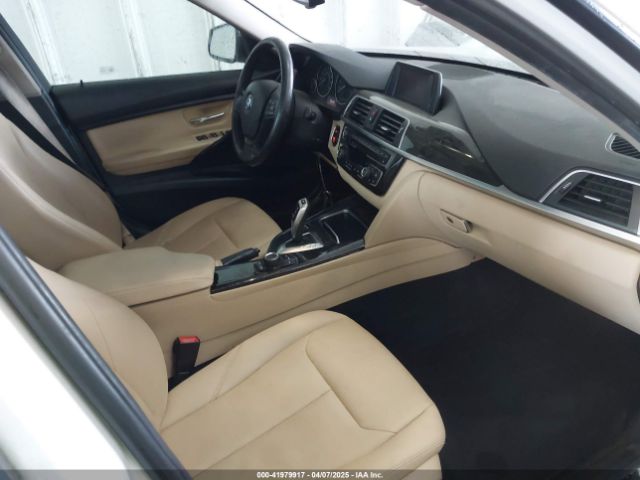WBA8A9C57JAH13937 BMW 320i