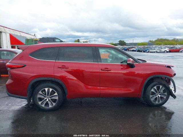 5TDGZRBH0NS170827 Toyota Highlander Xle