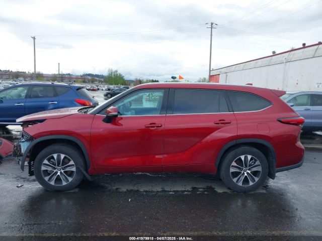5TDGZRBH0NS170827 Toyota Highlander Xle