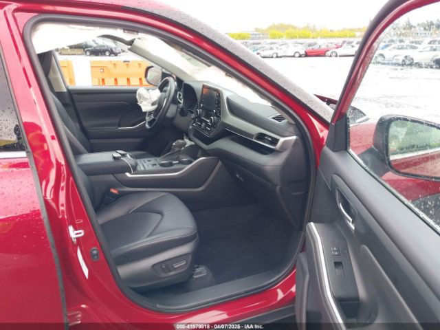 5TDGZRBH0NS170827 Toyota Highlander Xle