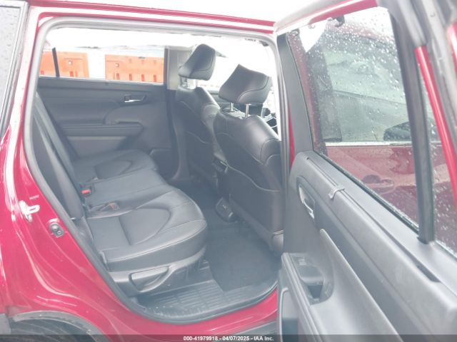 5TDGZRBH0NS170827 Toyota Highlander Xle