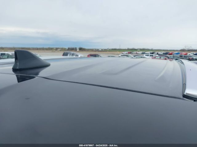 5TDDZRFH1KS953891 Toyota Highlander Limited