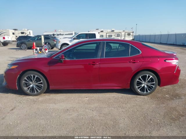 4T1B11HK2JU569472 Toyota CAMRY SE