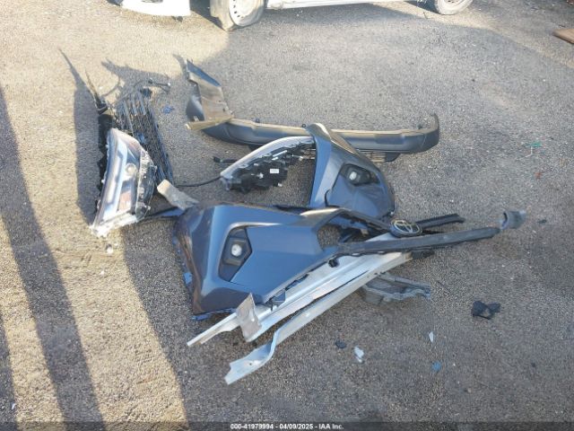 2T3C1RFV5RC252063 Toyota Rav4 Xle Premium
