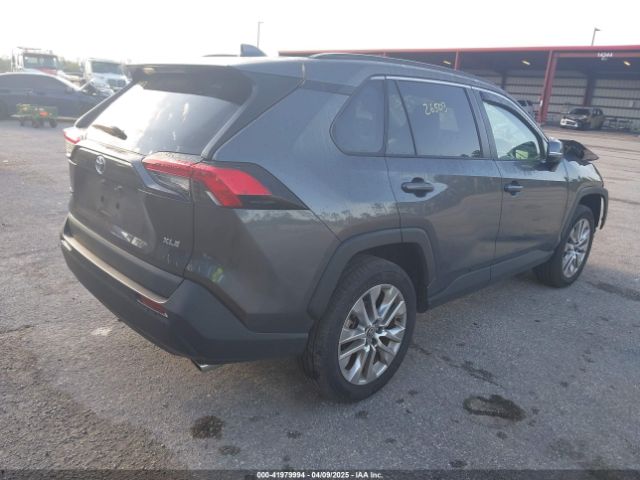 2T3C1RFV5RC252063 Toyota Rav4 Xle Premium