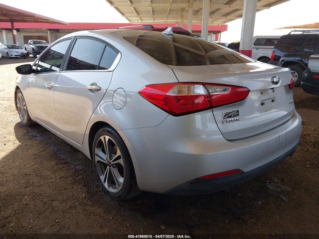 KNAFX4A8XG5598156 KIA FORTE EX